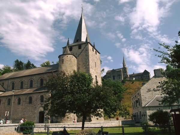Kerk Sint-Hadelinus